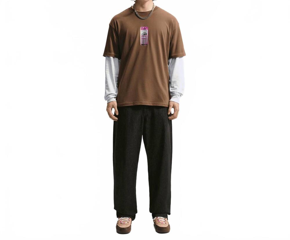 NEW NIKE men's sb dumbphone t-shirt in mosswood brown